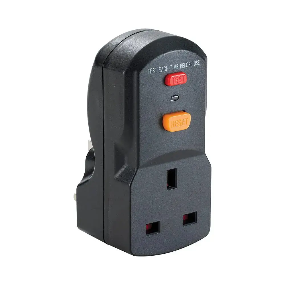 Defender Rcd Adaptor (Plug & Plug Into) 230V E11060c 1