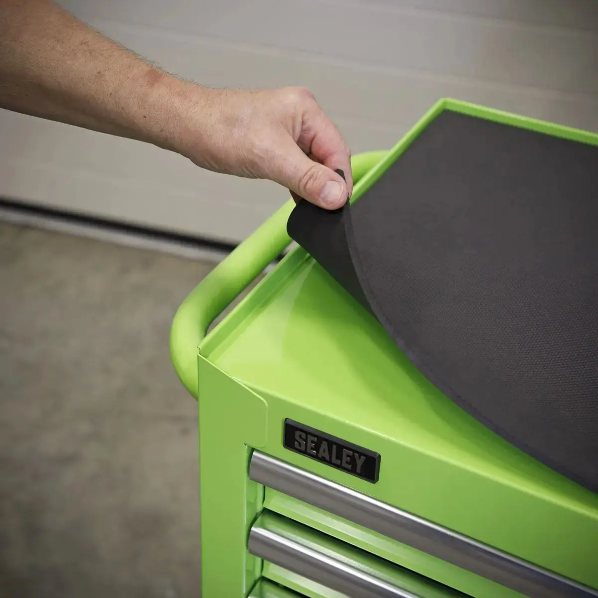 Sealey Superline Pro Rollcab 3 Drawer & Utility Seat 2