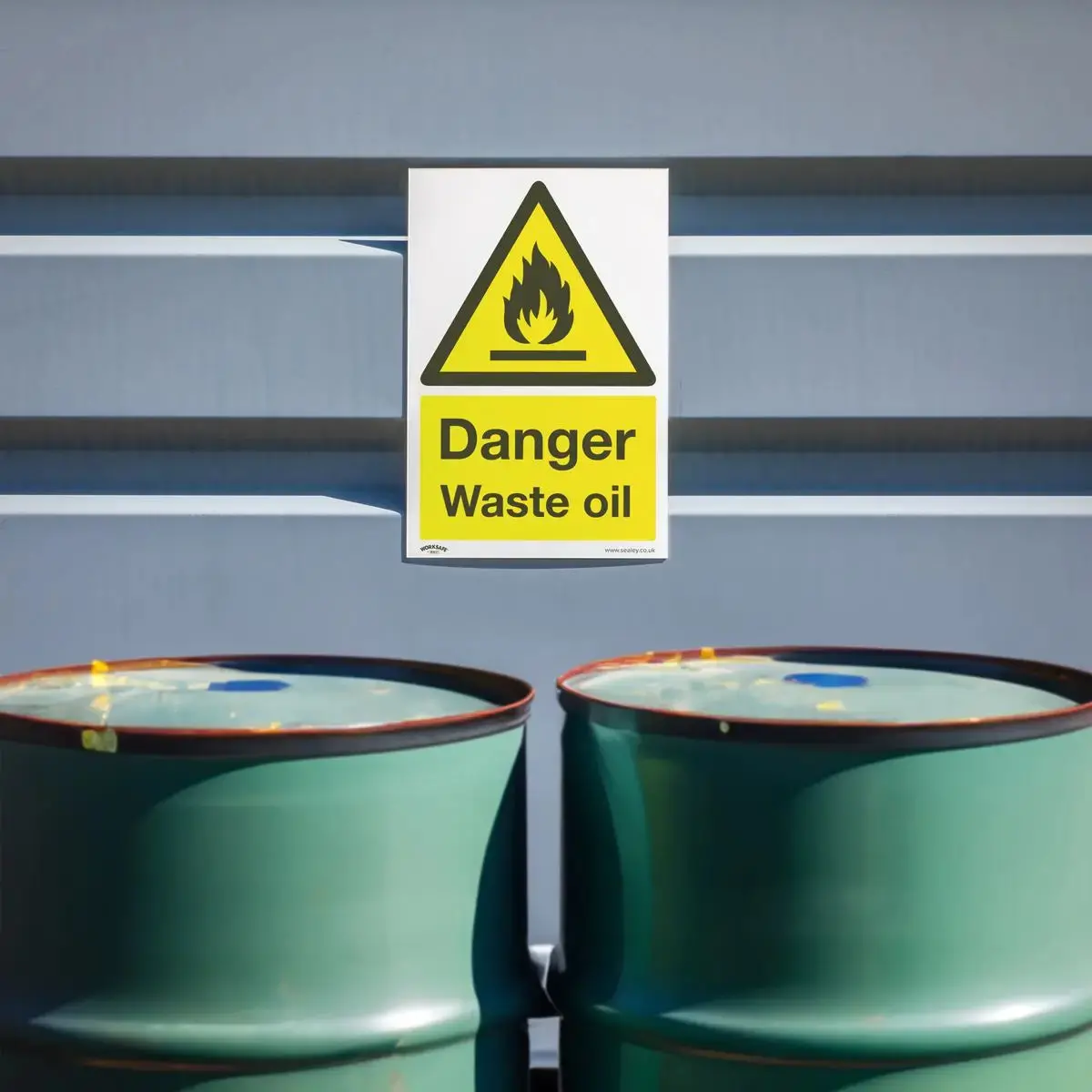 Worksafe By Sealey Warning Safety Sign - Danger Waste Oil - Rigid Plastic - Pack Of 10 2